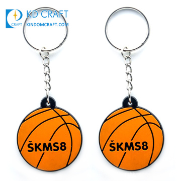 Porte-clés de basket-ball de sport en pvc souple de forme ronde personnalisée par fabricant de la chine avec une taille de différence